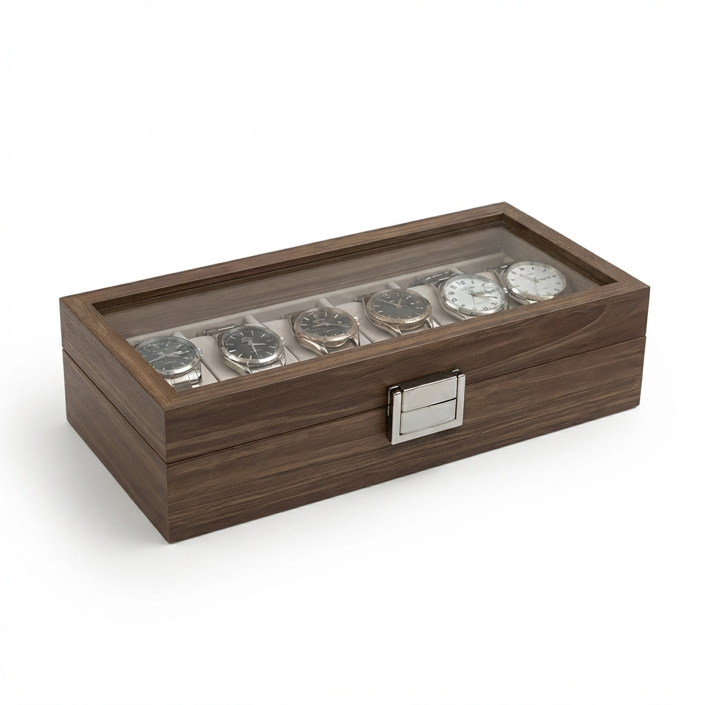 Boîte à Montres 6 Compartiments – Sèvres, vue de trois quarts sur fond clair, finition noyer, fermée