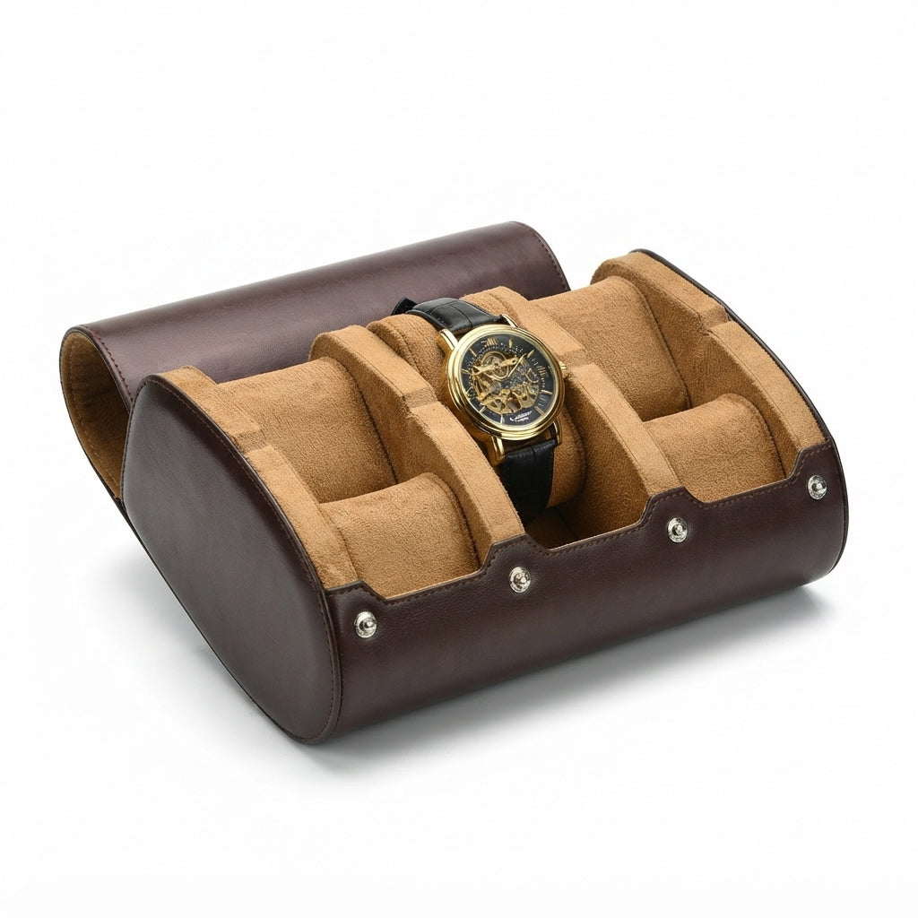 Étui à Montres 6 Emplacements – Villiers, vue de trois quarts sur fond clair, finition Brun Ébène & Cognac, avec montres