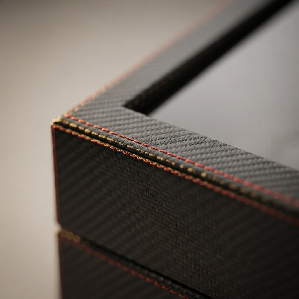 Remontoir Automatique 4 Montres + Rangement 6 Montres – Madeleine, gros plan sur les finitions, finition noire