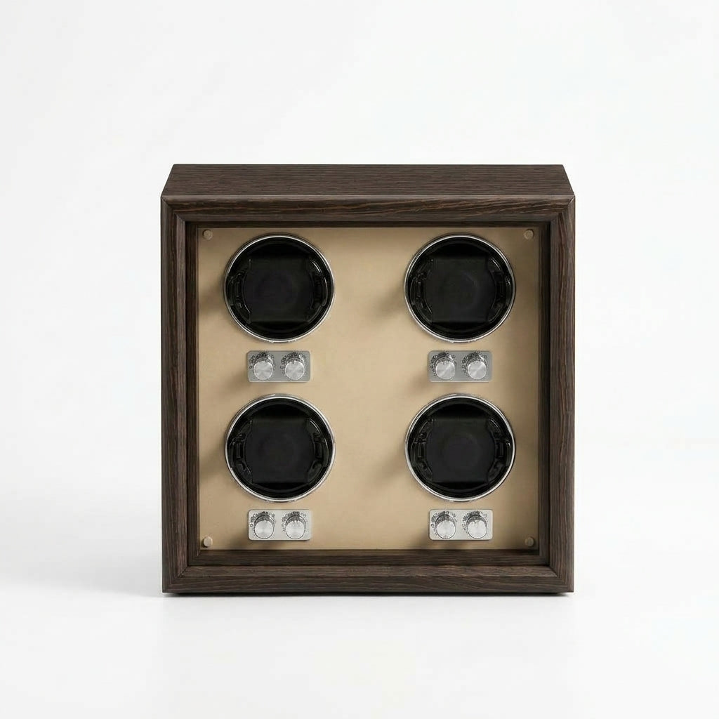 Remontoir Automatique 4 Montres – Solférino, vue de face sur fond clair, finition Bois Noyer & Ivoire